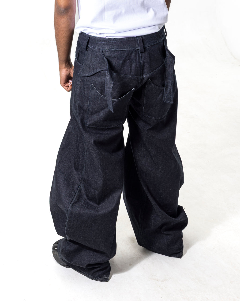 Pantalón pinzado (Look 3)