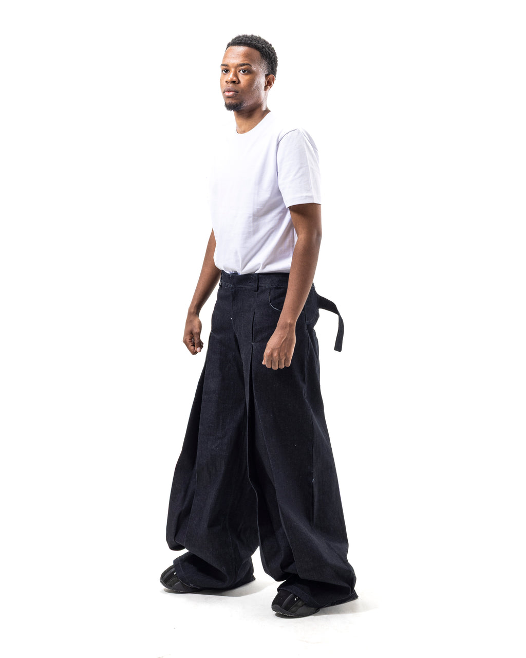 Pantalón pinzado (Look 3)