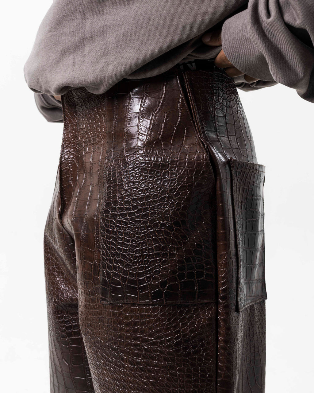 Pantalón cocodrilo brillo